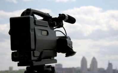 �Ϸ�����Ƭ������M�з��